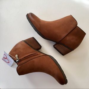 BLONDO Brown Villa Waterproof Leather Ankle Bootie